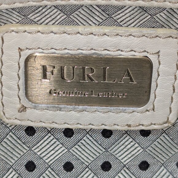 Furla Italian Luxury handbag in excellent condition - Picture 10 of 12